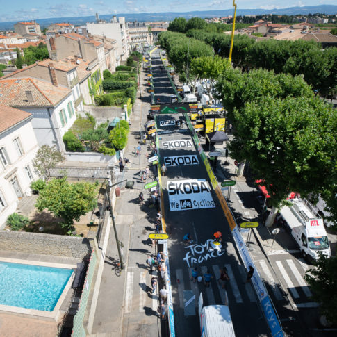 Vu d'ensemble du boulevard Marcou pendant le tour de France 2021