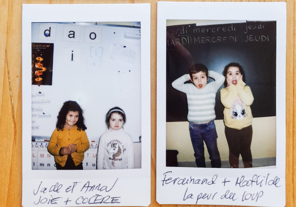 Tirages Polaroïds faits par les enfants de la maternelle dans le cadre du projet "Égalité hommes-femmes" à Carcassonne. Projet en partenariat avec le Graph-CMI.