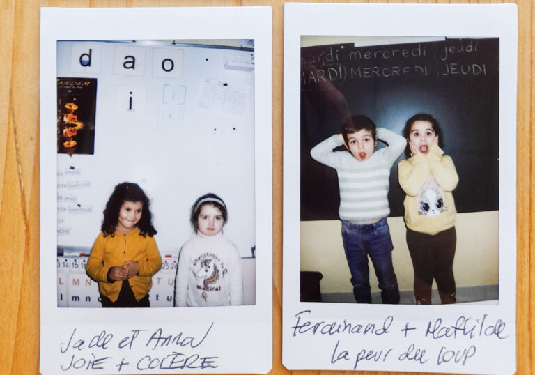 Tirages Polaroïds faits par les enfants de la maternelle dans le cadre du projet "Égalité hommes-femmes" à Carcassonne. Projet en partenariat avec le Graph-CMI.